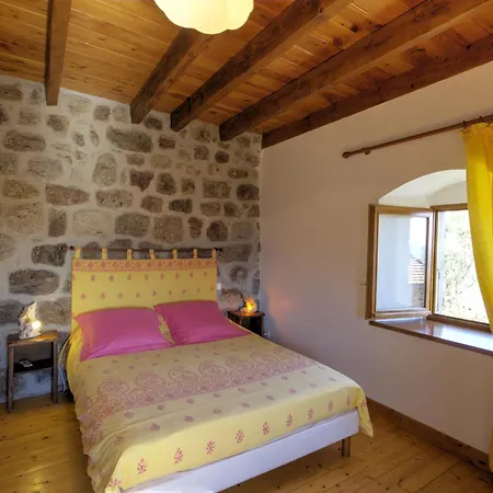 Сasa de vacaciones De Charme 16ème Siècle Avec Cheminée Et Jardin - Fr-1-496-96 *